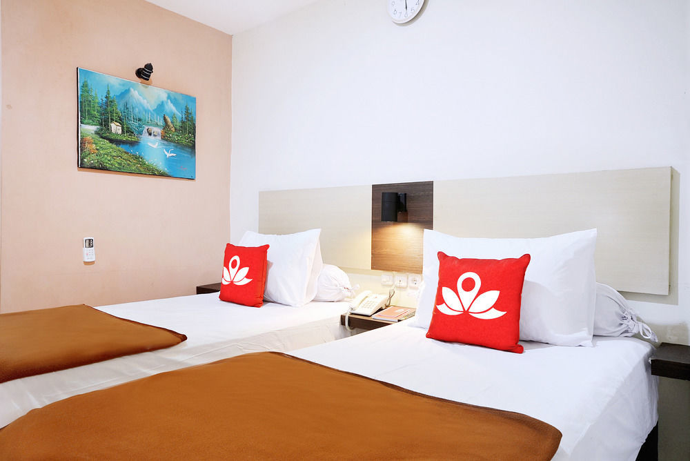 Zen Rooms Kuningan Syariah Jakarta Kültér fotó