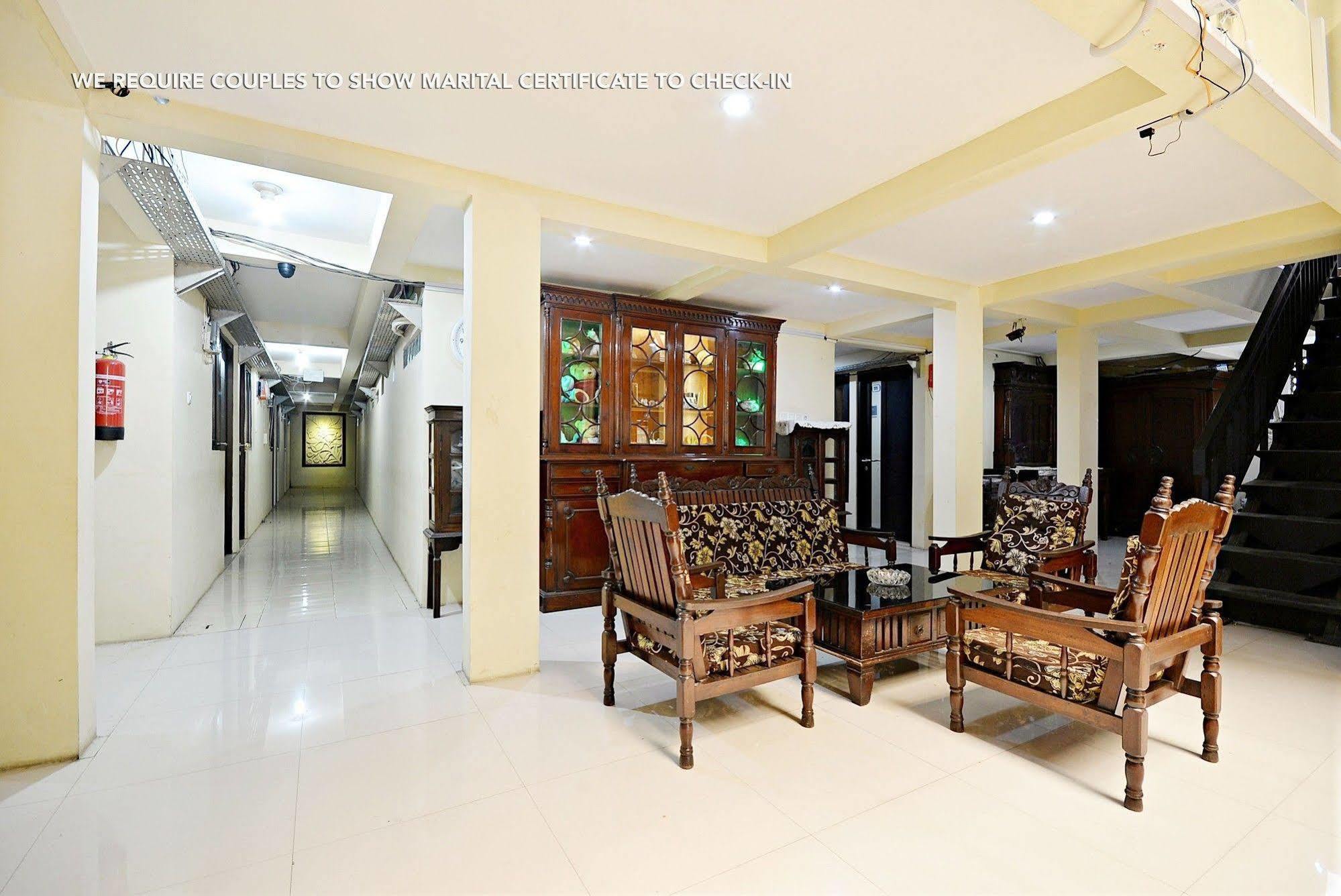 Zen Rooms Kuningan Syariah Jakarta Kültér fotó
