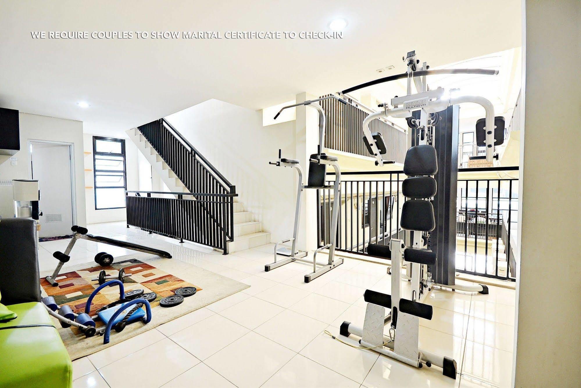 Zen Rooms Kuningan Syariah Jakarta Kültér fotó
