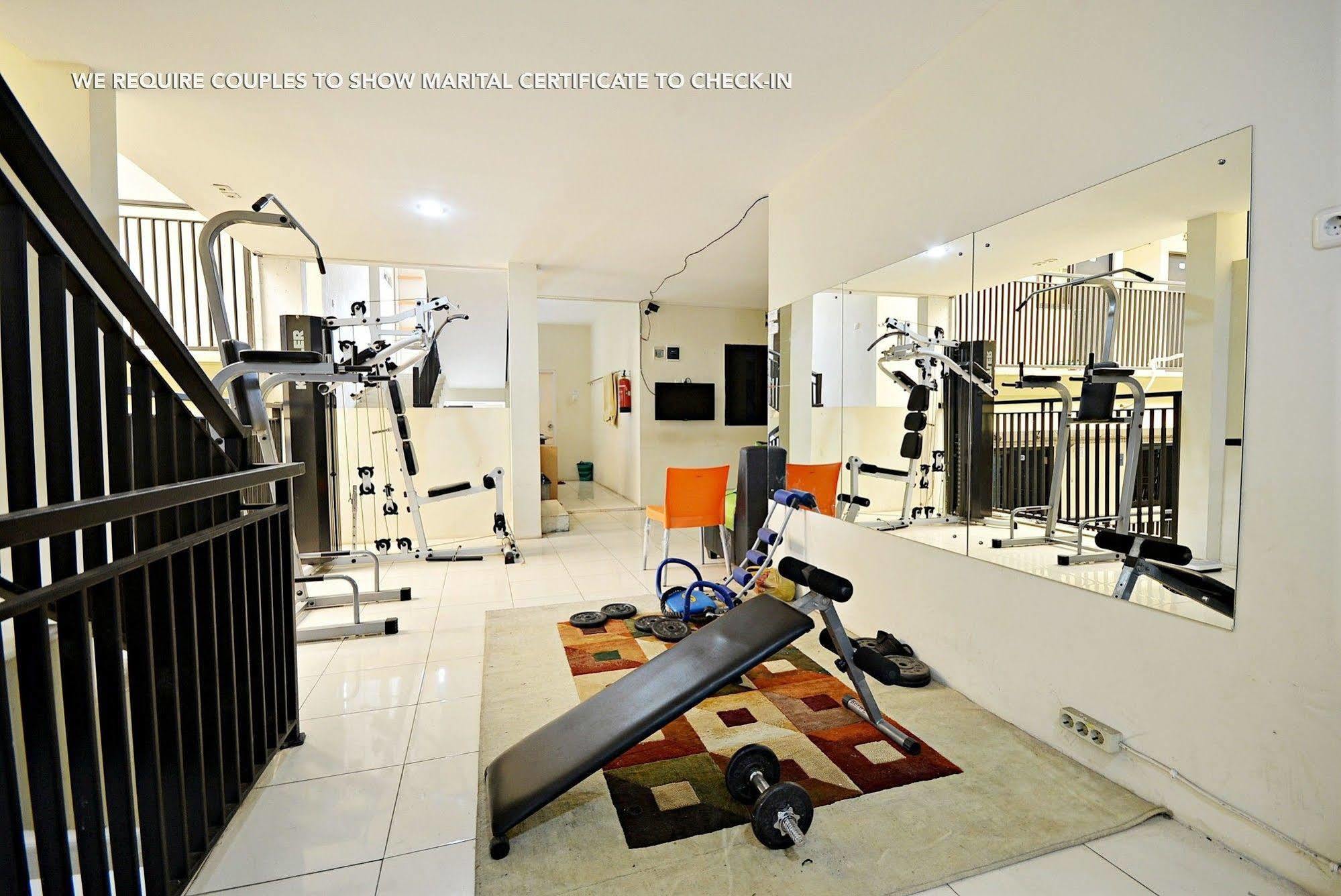 Zen Rooms Kuningan Syariah Jakarta Kültér fotó